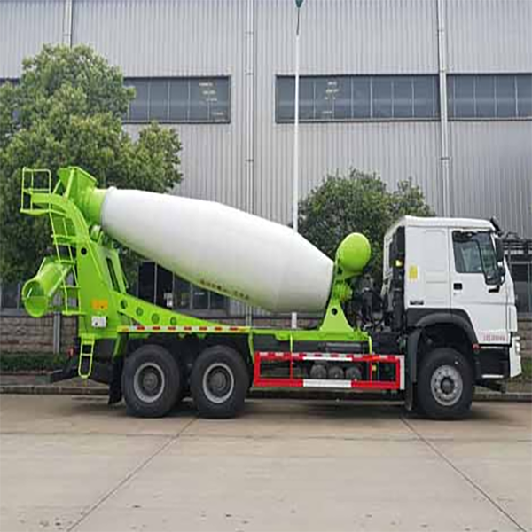 Sinotruk HOWO 8 square Mixer Truck