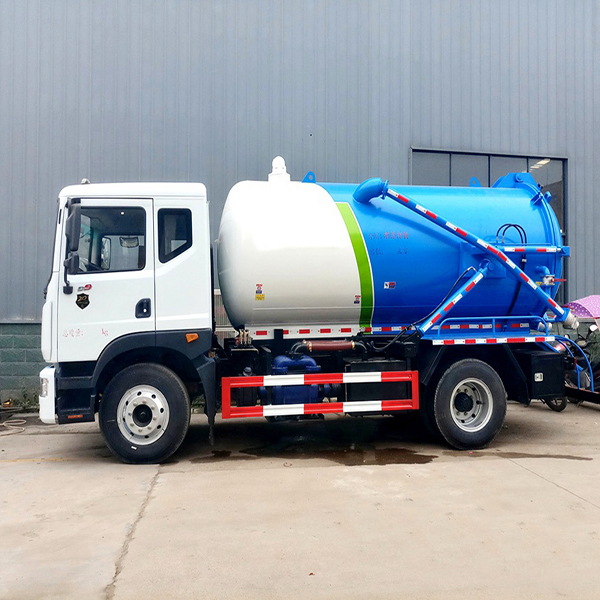Dongfeng D9 suction truck