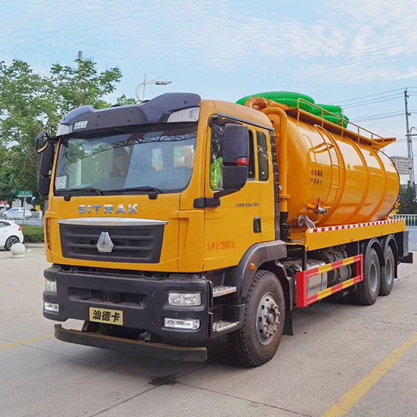 Sitrak cleaning suction truck